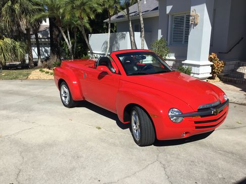 Used 2003 Chevrolet SSR w/ Preferred Equipment Group image 11
