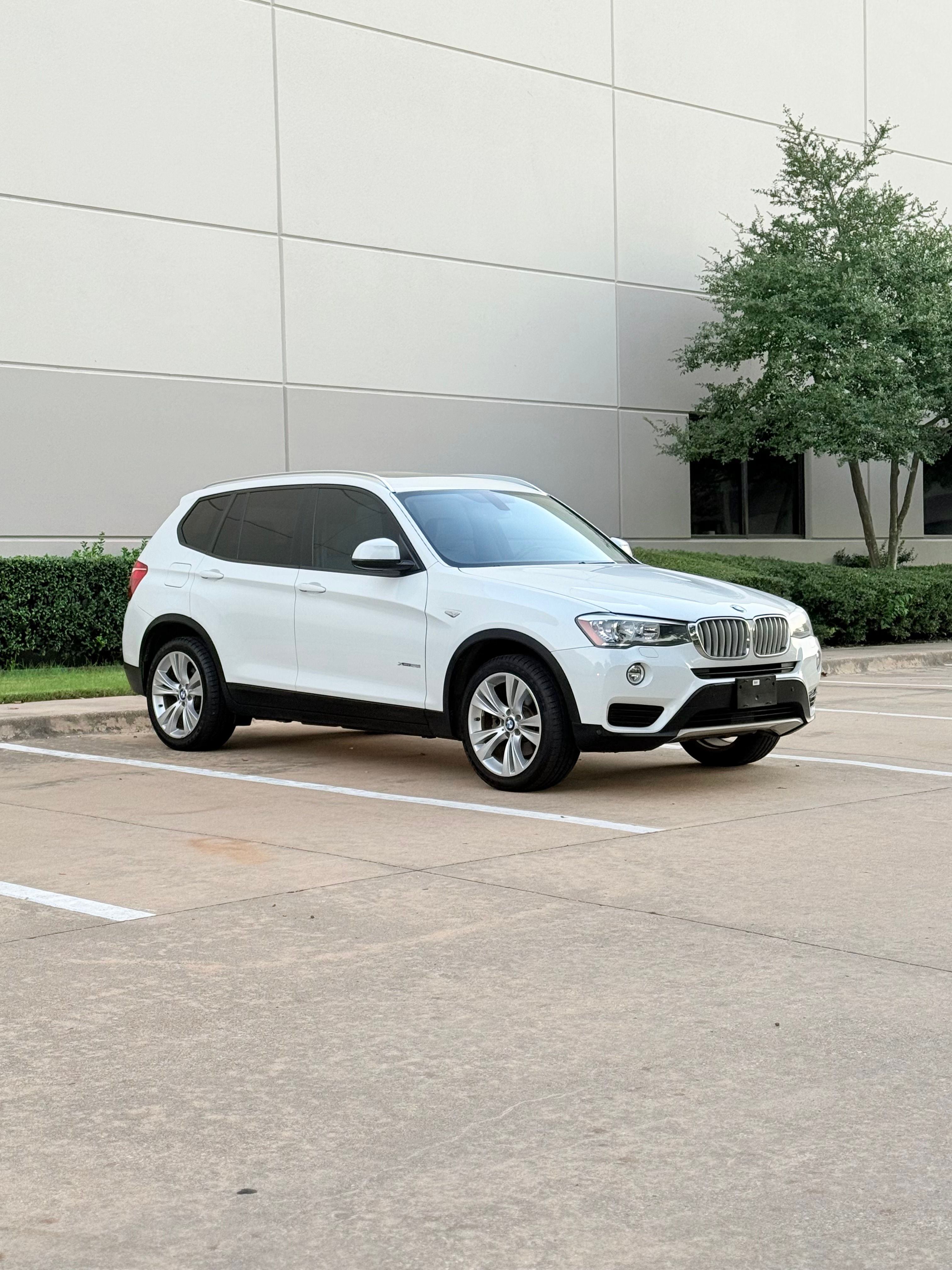 Used 2015 BMW X3 xDrive28i w/ Premium Package AWD/4WD image 5
