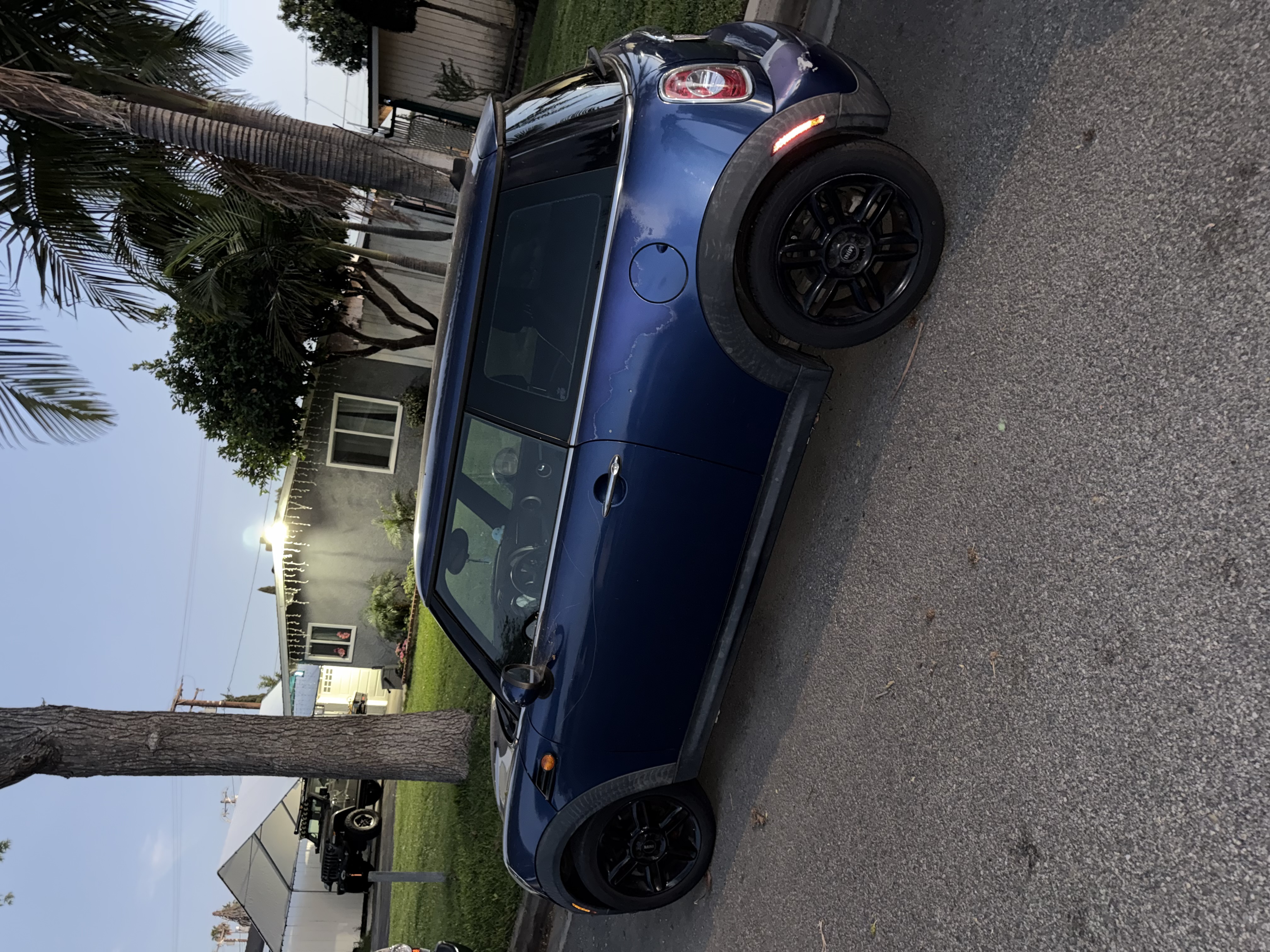 Used 2012 MINI Cooper Hardtop FWD image 2
