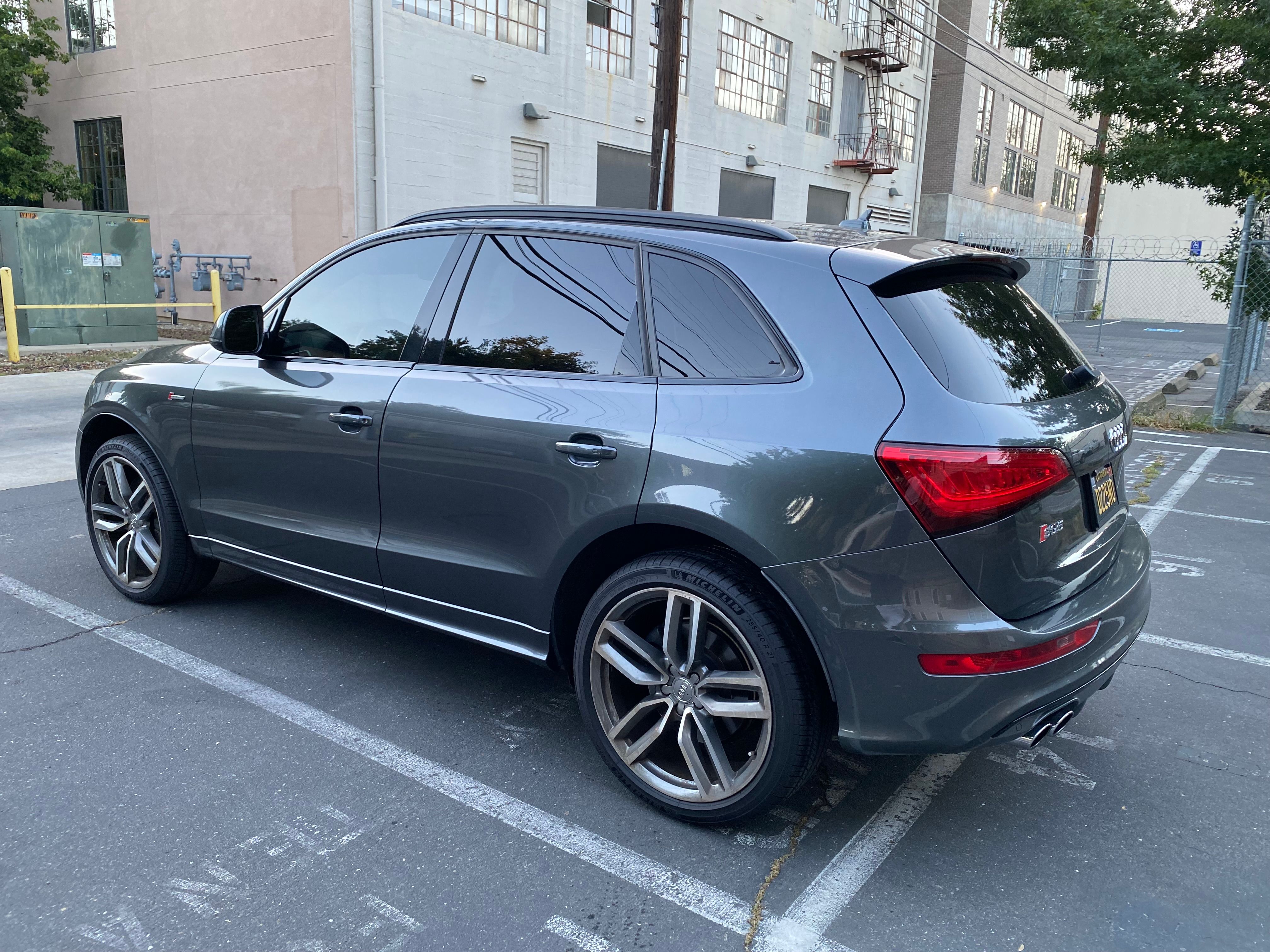 Used 2016 Audi SQ5 Premium Plus w/ Technology Package AWD/4WD image 4