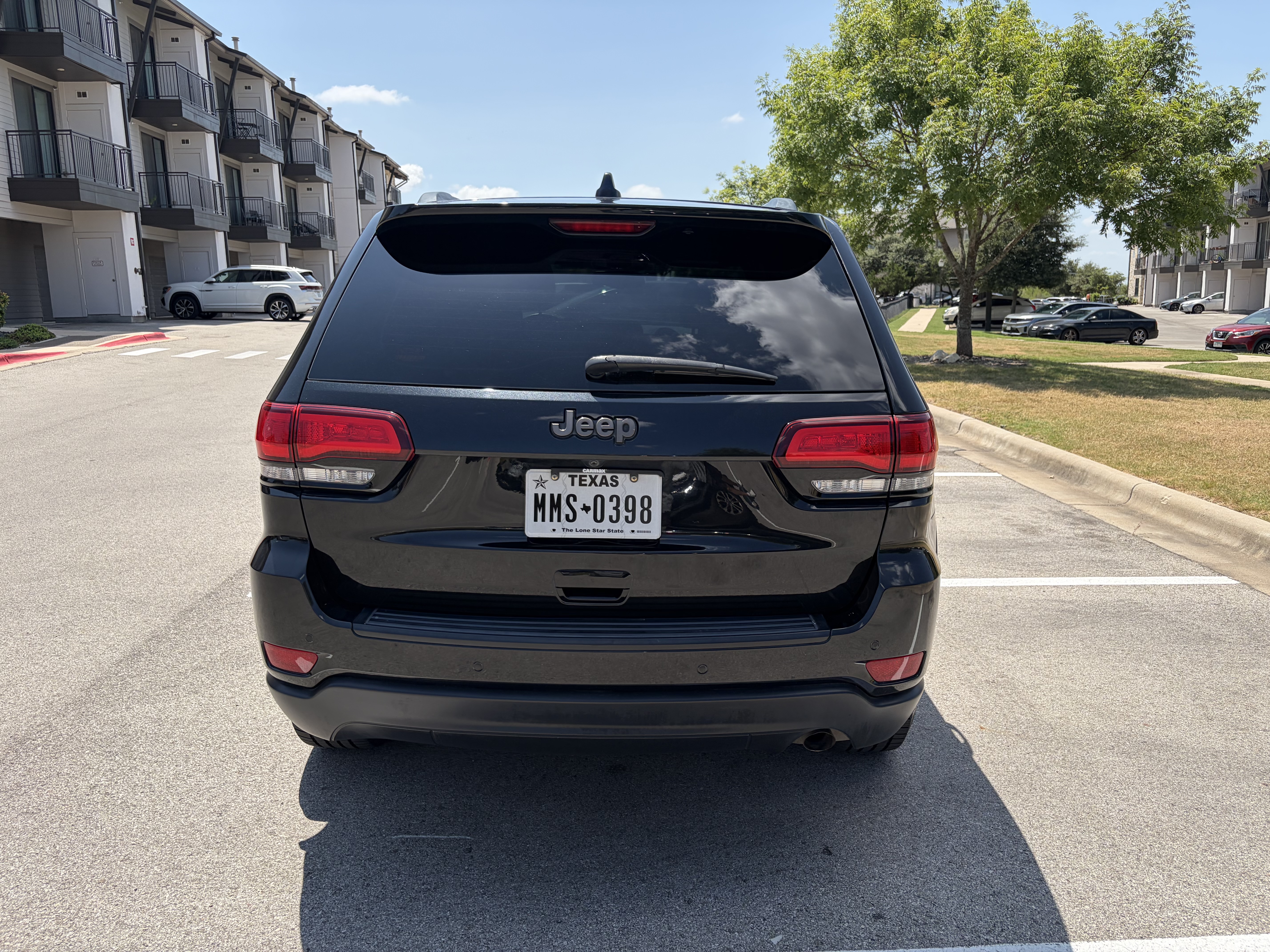 Used 2016 Jeep Grand Cherokee Laredo 75th Anniversary RWD image 8