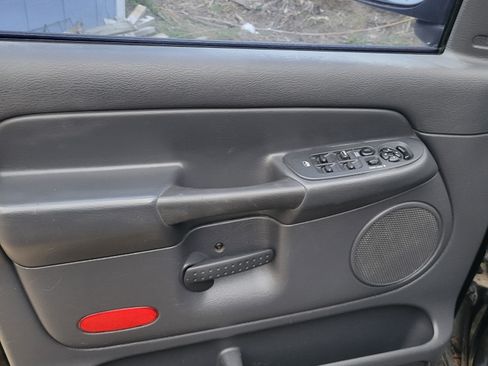 Used 2005 Dodge Ram 1500 Truck SLT w/ Quad Cab Big Horn Value Group image 6