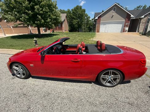 Used 2011 BMW 335is Convertible RWD image 11