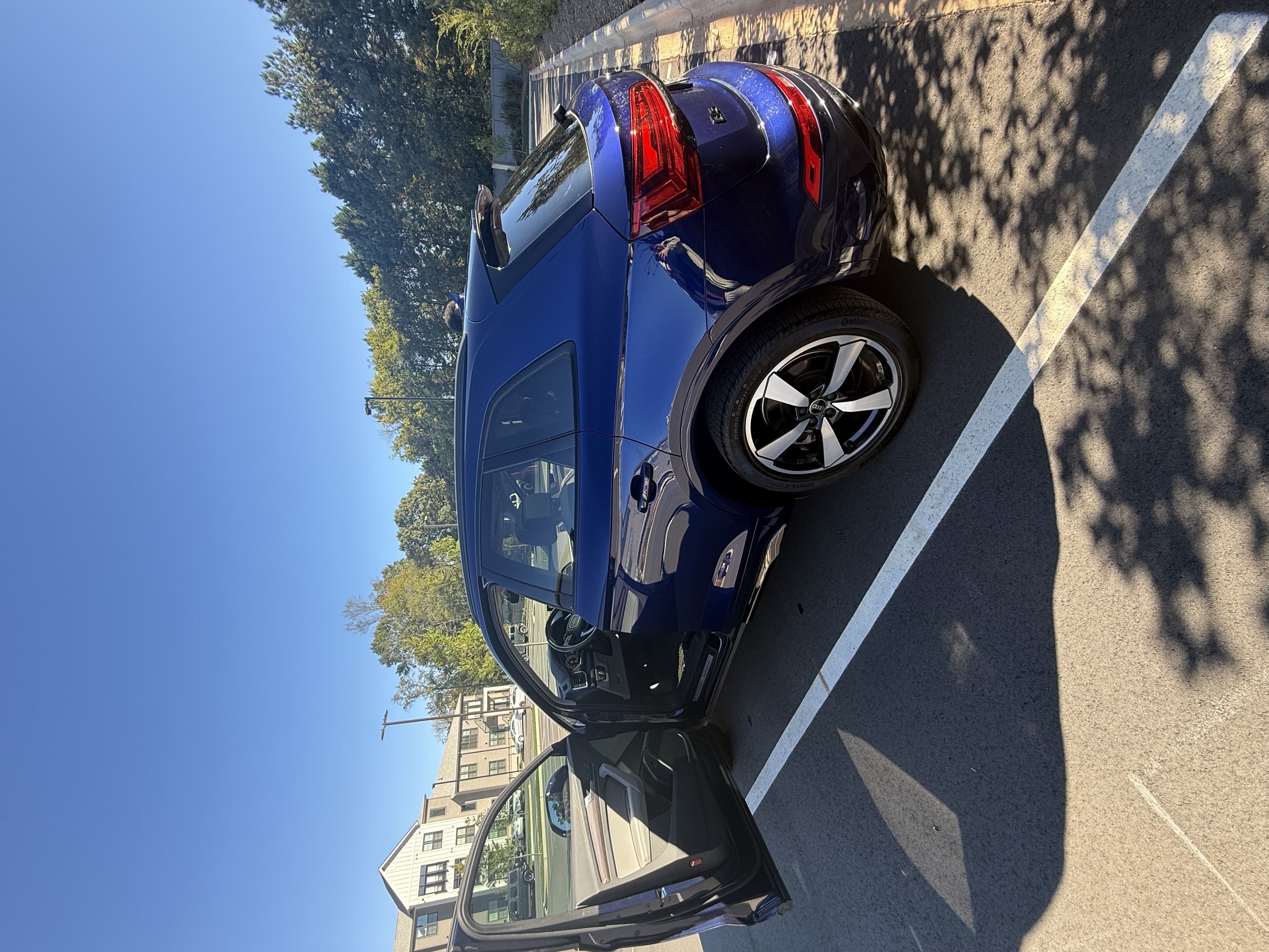 Used 2022 Audi Q5 2.0T Premium Plus w/ Premium Plus Package AWD/4WD image 11