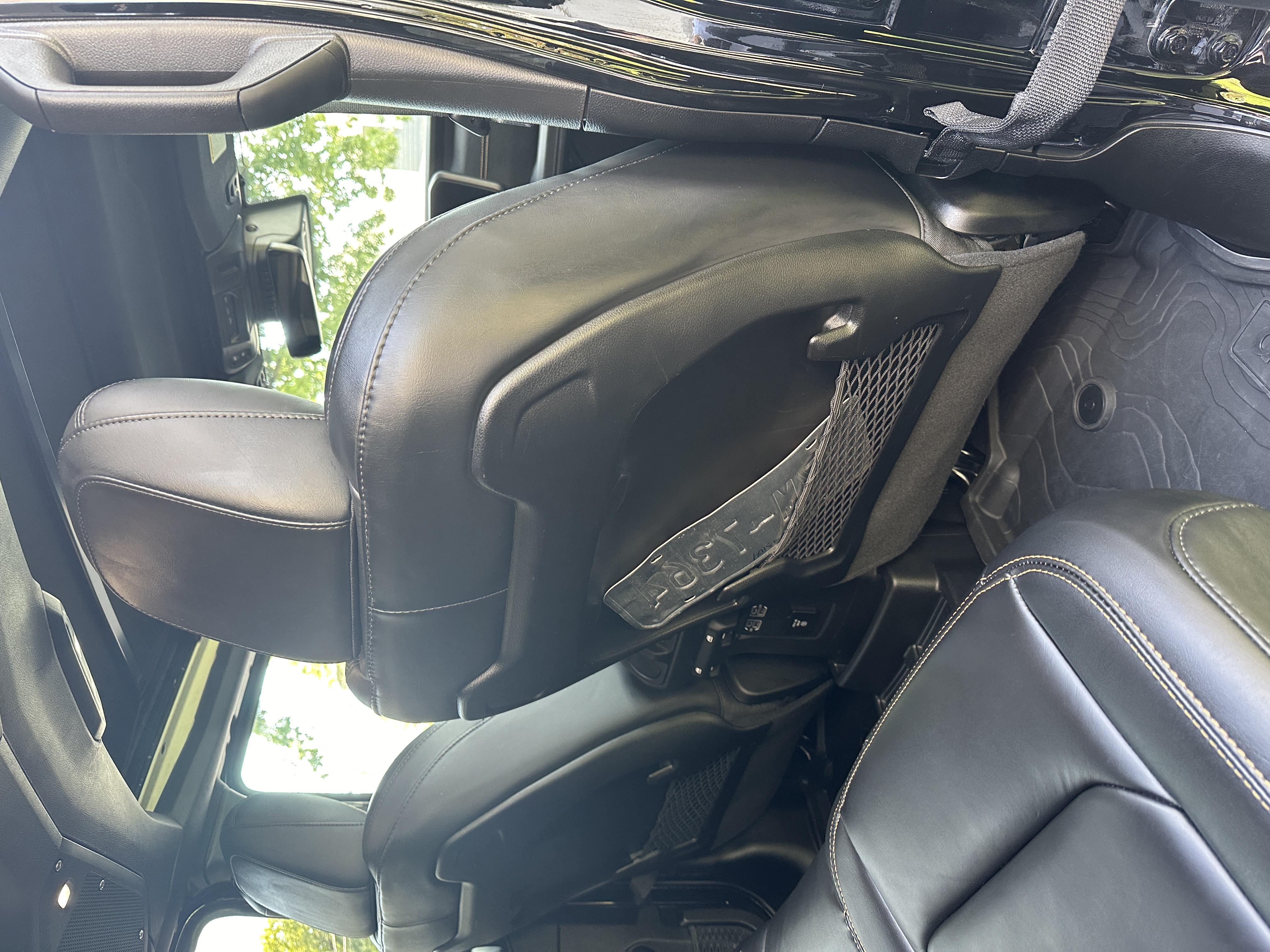 Used 2025 Jeep Wrangler Unlimited Rubicon 392 AWD/4WD image 28