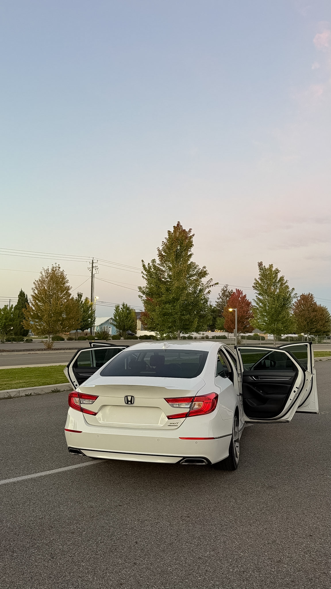 Used 2018 Honda Accord Touring image 12