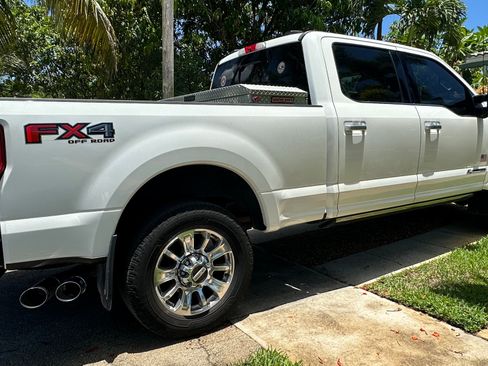 Used 2022 Ford F350 Limited AWD/4WD image 6