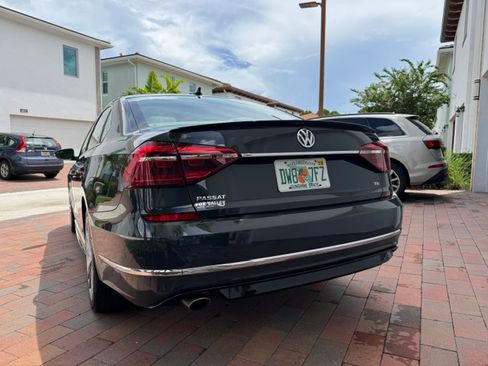 Used 2017 Volkswagen Passat 1.8T R-Line FWD image 13