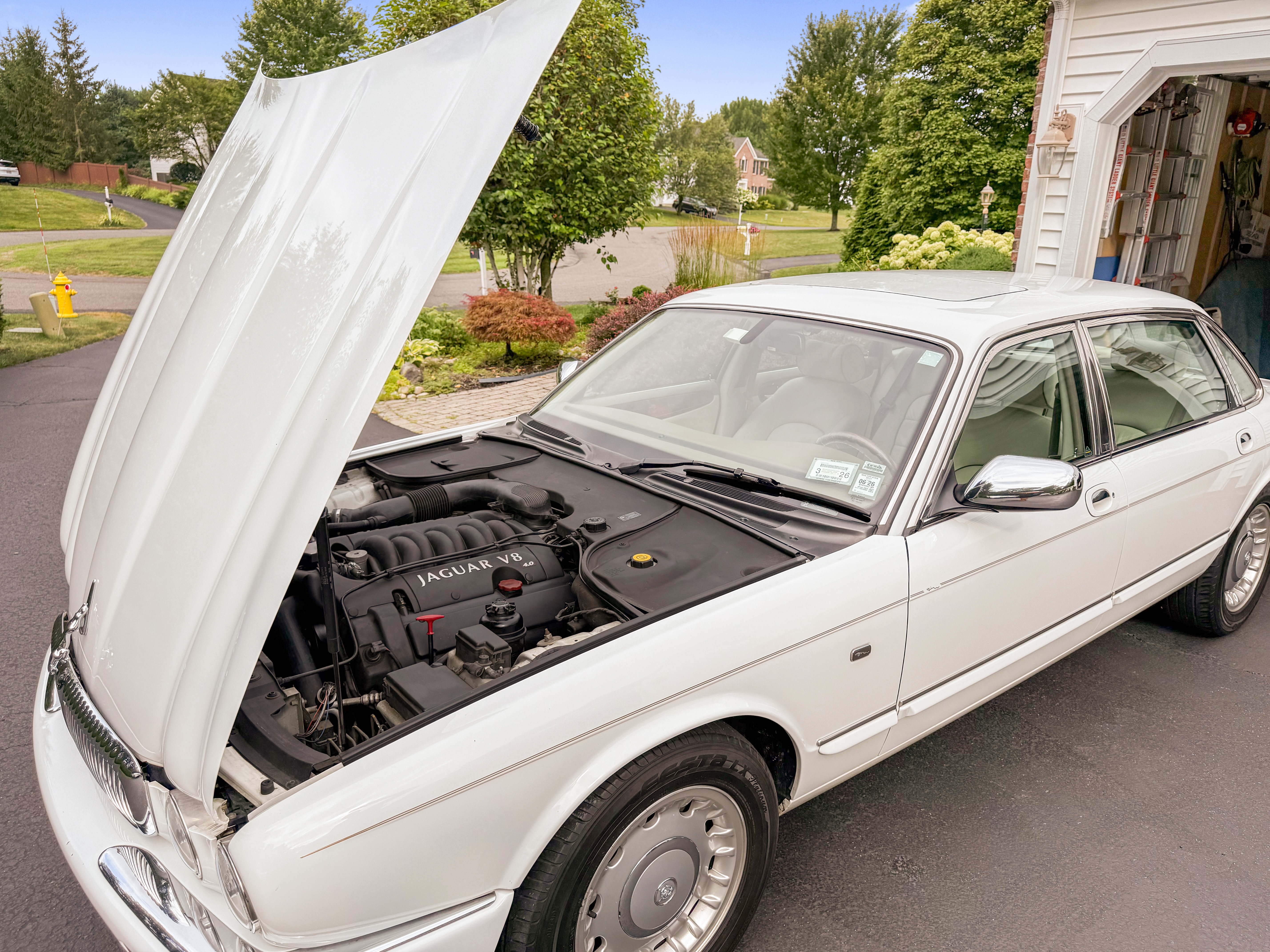 Used 2000 Jaguar XJ Vanden Plas RWD image 12