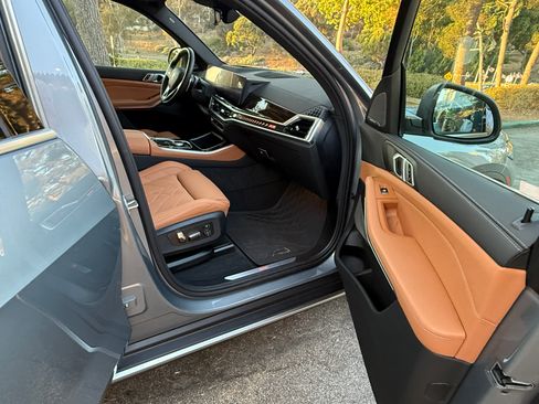 Used 2025 BMW X5 sDrive40i w/ Premium Package RWD image 16