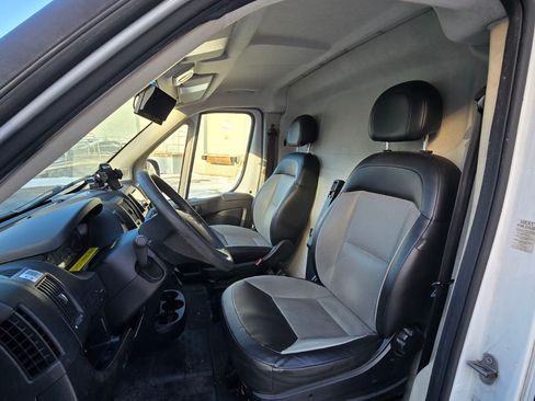 Used 2016 RAM ProMaster 2500 image 10