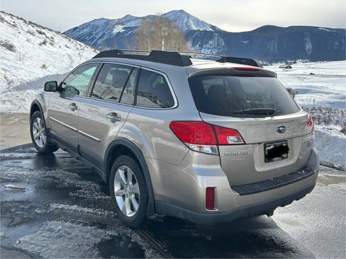 Used 2014 Subaru Outback 2.5i Limited w/ Moonroof Package image 4