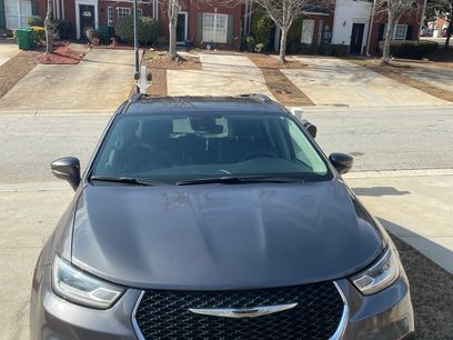 Used 2022 Chrysler Pacifica Touring-L