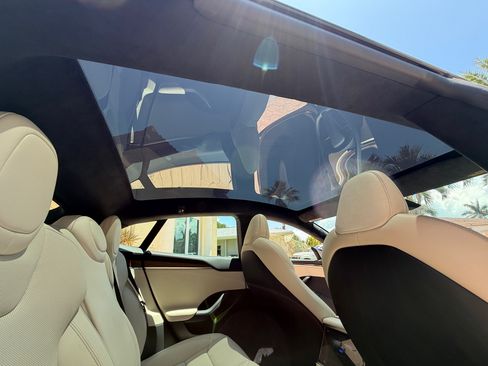 Used 2023 Tesla Model S Standard Range AWD/4WD image 16