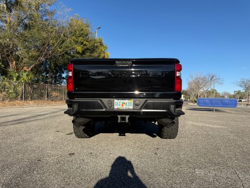 Used 2023 Chevrolet Silverado 2500 W/T w/ WT Fleet Convenience Package image 9