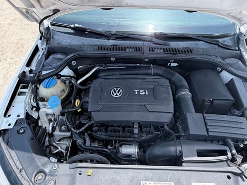 Used 2015 Volkswagen Jetta SE FWD image 6