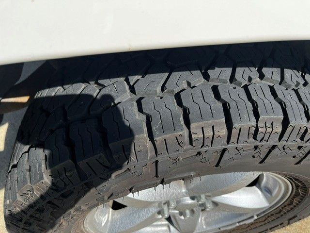 Used 2008 Jeep Liberty Limited w/ Premium Group AWD/4WD image 4