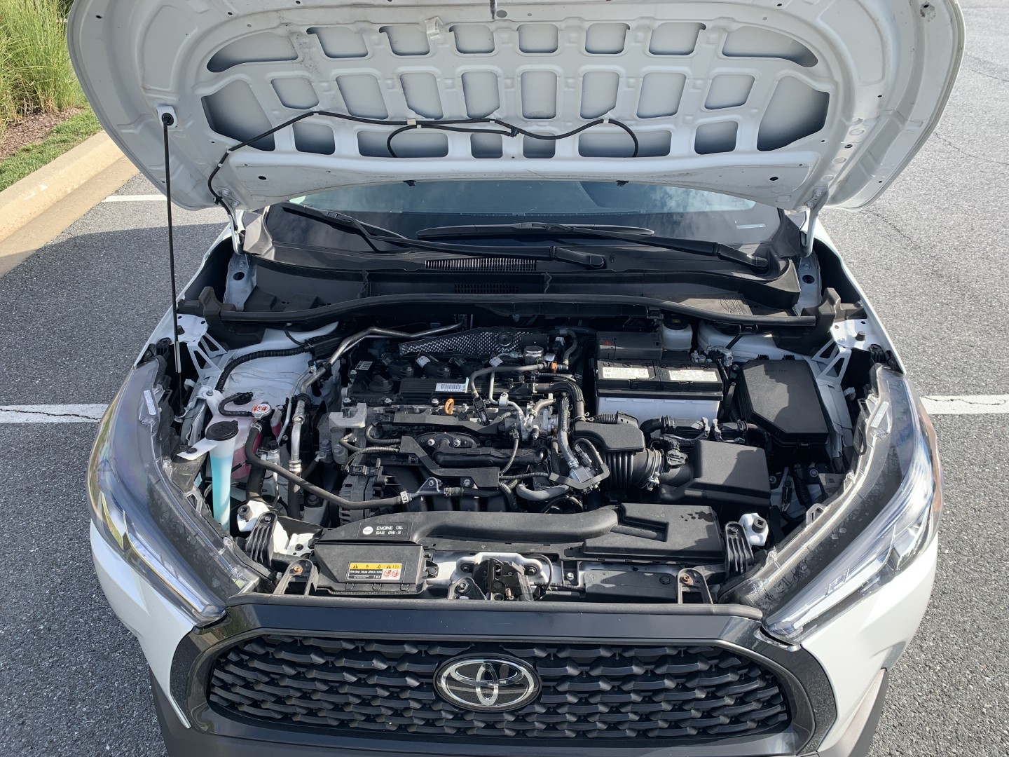 Used 2024 Toyota Corolla Cross LE AWD/4WD image 28
