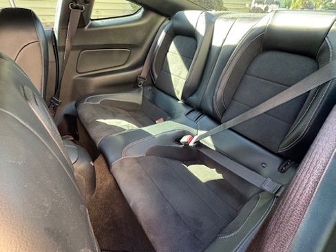 Used 2016 Ford Mustang Shelby GT350 w/ Technology Package image 15