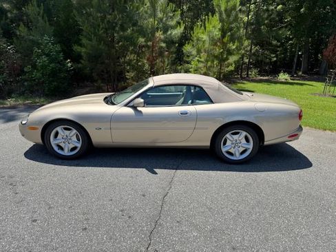 Used 1998 Jaguar XK8 8 Convertible 2D image 4