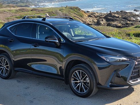 Used 2024 Lexus NX 350h AWD w/ Vision Package image 9