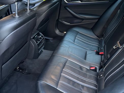 Used 2018 BMW 530e RWD image 15
