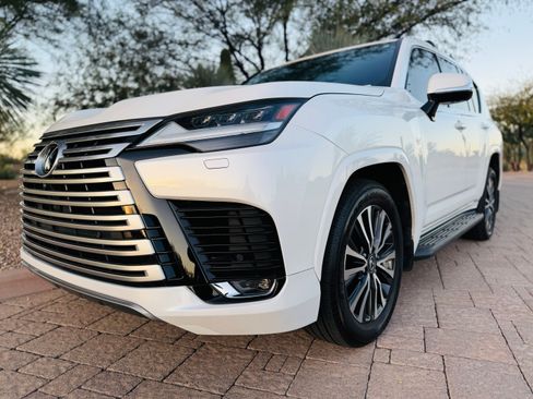 Used 2024 Lexus LX 600 600 Premium Sport Utility 4D image 13
