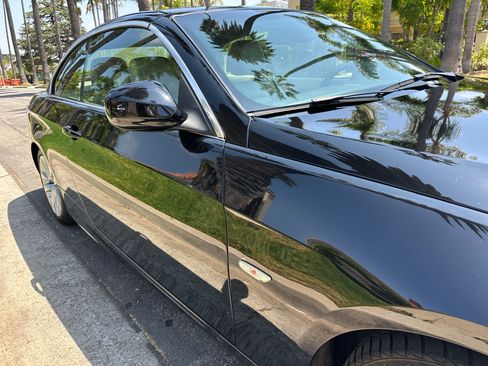 Used 2011 BMW 328i Convertible image 24