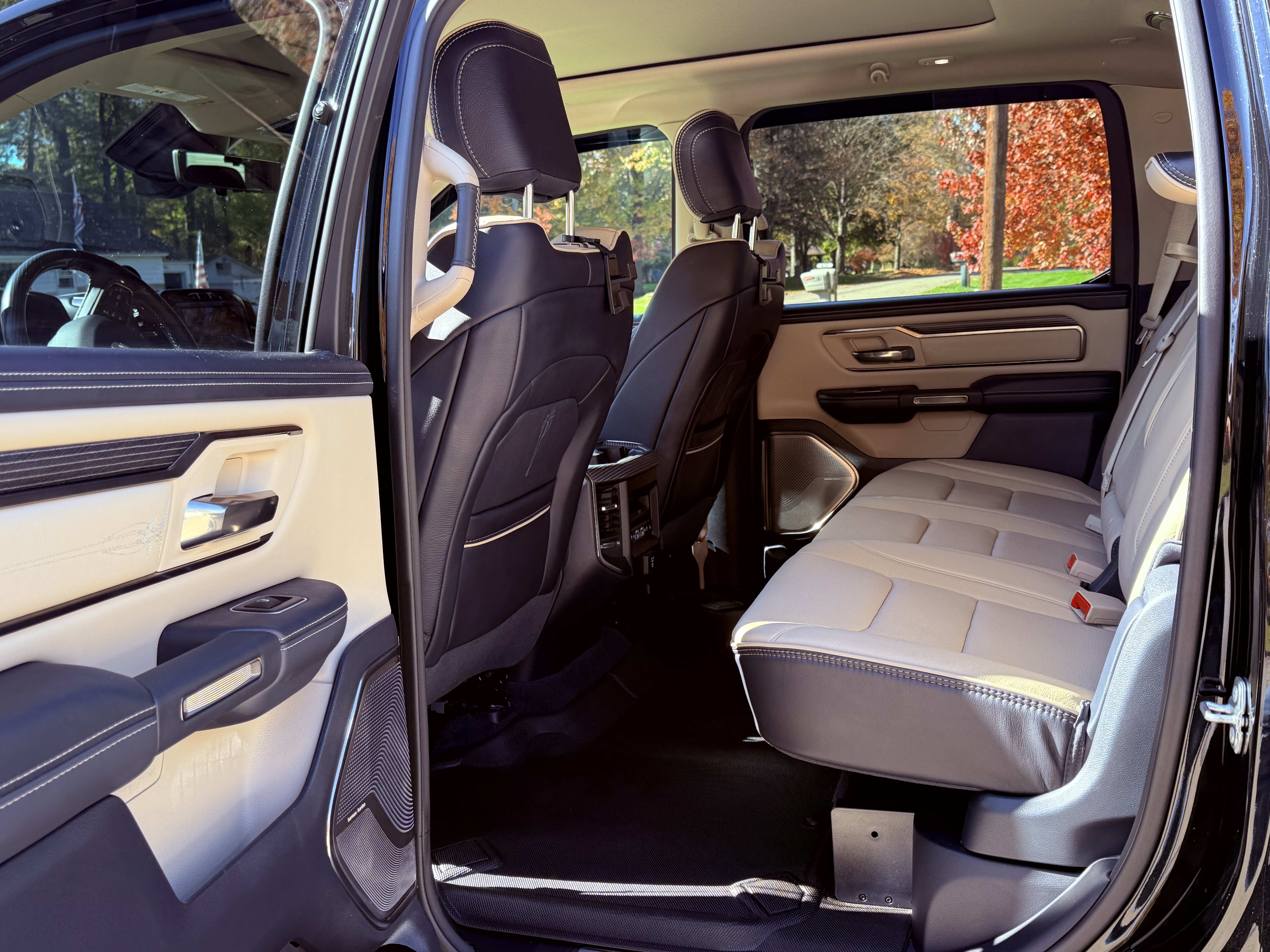 Used 2021 RAM 1500 Limited AWD/4WD image 20