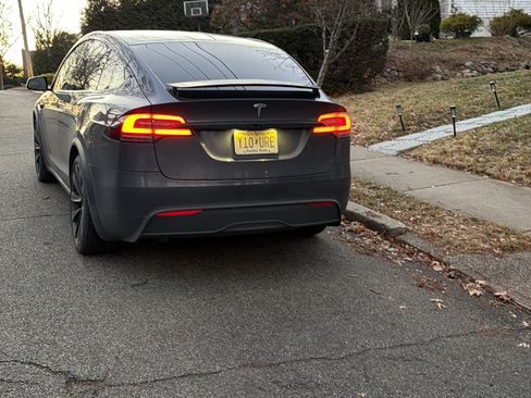 Used 2022 Tesla Model X AWD/4WD image 5
