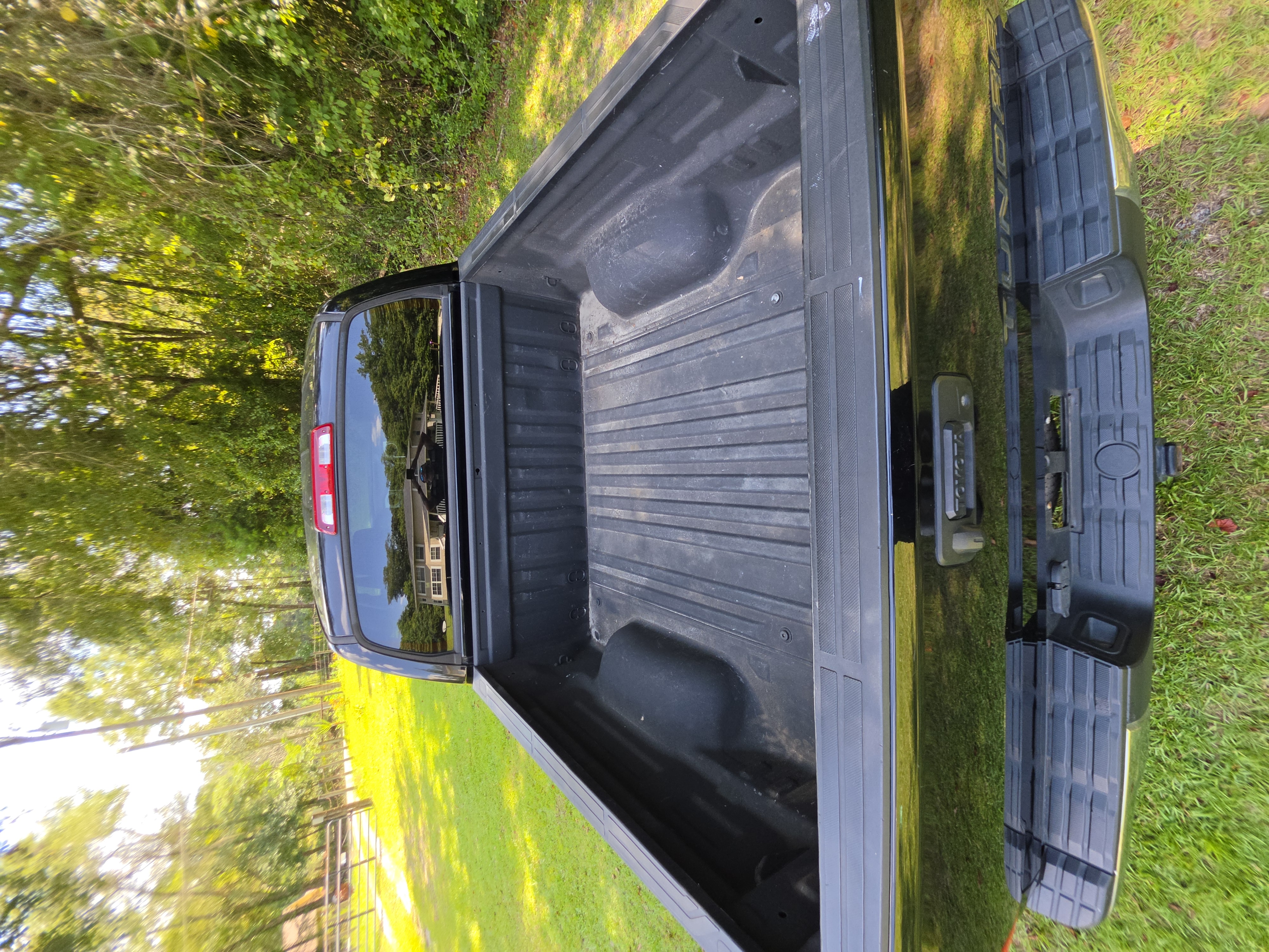 Used 2017 Toyota Tundra SR5 w/ SR5 Upgrade Package RWD image 8