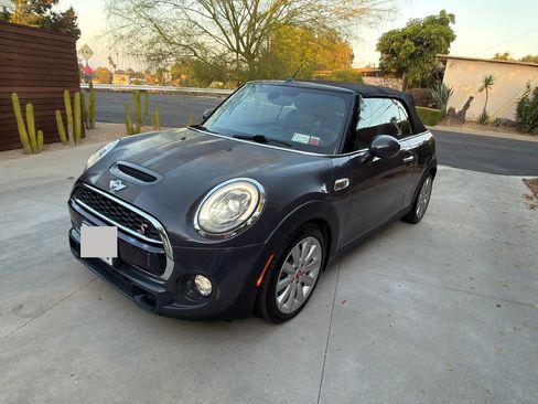 Used 2017 MINI Cooper S FWD image 1