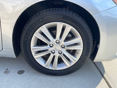 Used 2013 Lexus ES 350 w/ Luxury Pkg image 25