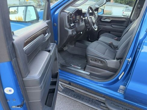 Used 2022 Chevrolet Silverado 1500 RST w/ Z71 Off-Road Package AWD/4WD image 11