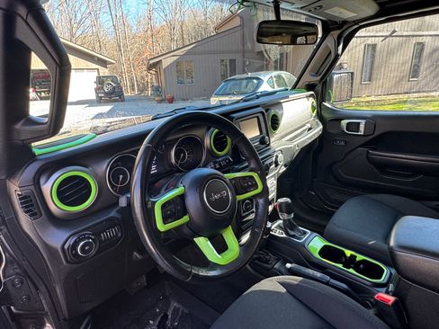 Used 2019 Jeep Wrangler Unlimited Sport S AWD/4WD image 9