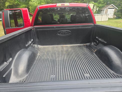 Used 2014 Ford F150 XLT w/ XLT Chrome Package image 6