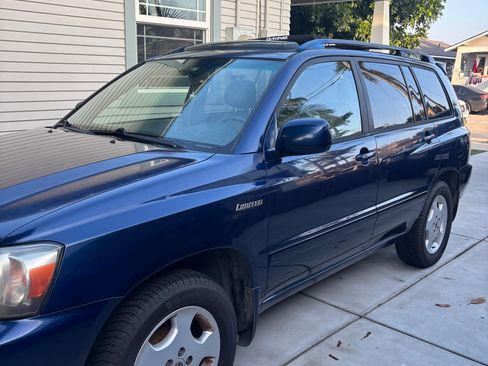 Used 2005 Toyota Highlander Limited image 2