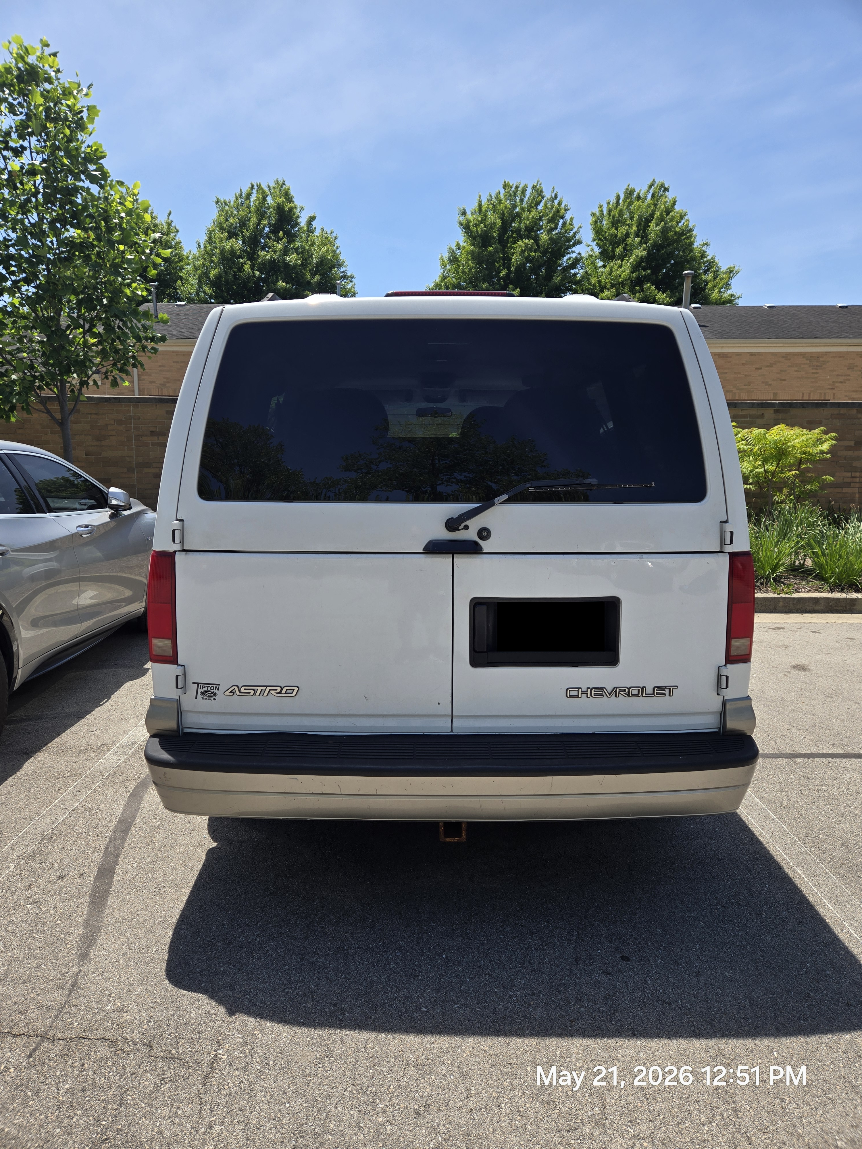 Used 2005 Chevrolet Astro Passenger w/ LS Preferred Equipment Group RWD image 4