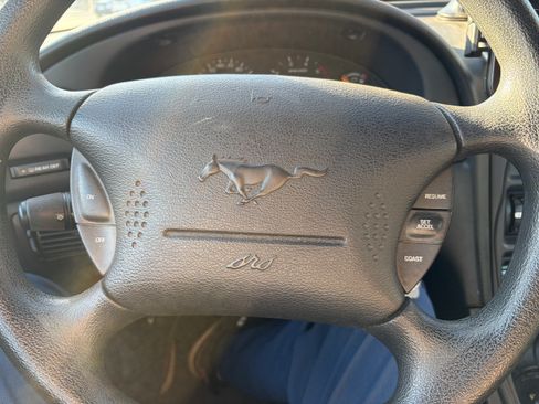Used 1996 Ford Mustang Convertible RWD image 17