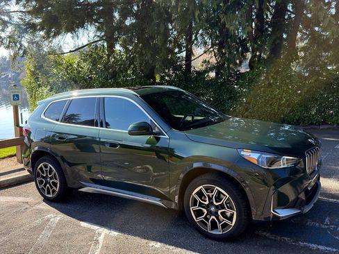 Used 2025 BMW X1 xDrive28i w/ Technology Package image 6