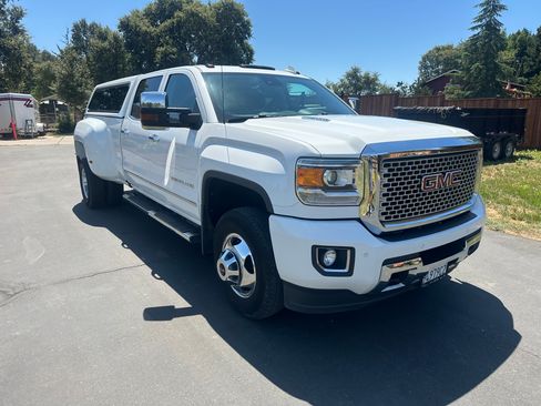Used 2016 GMC Sierra 3500 Denali w/ Duramax Plus Package AWD/4WD image 2