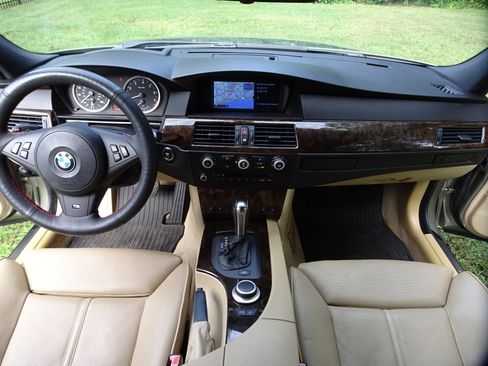 Used 2007 BMW 530xi Wagon AWD/4WD image 19