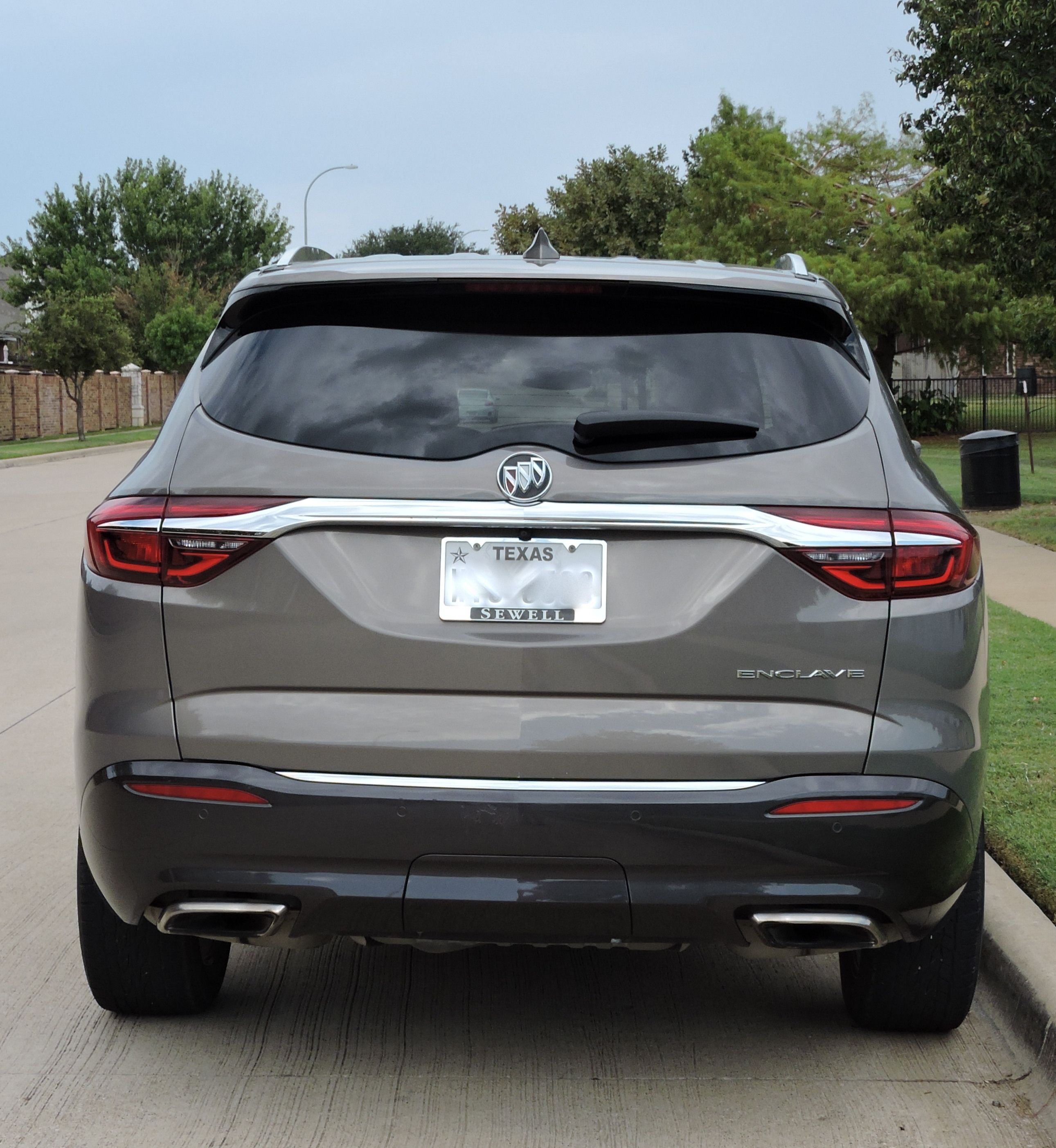 Used 2019 Buick Enclave Essence FWD image 8