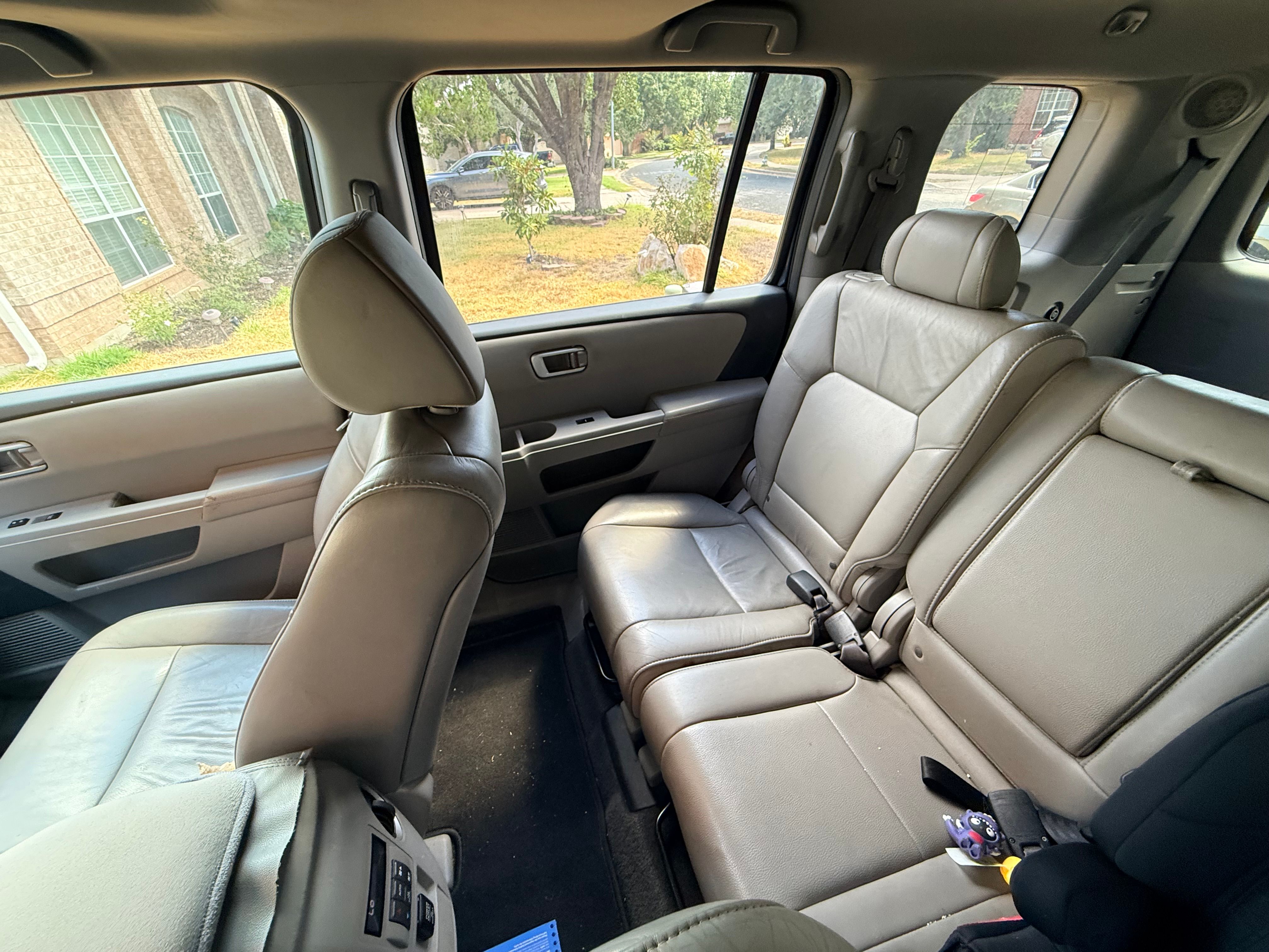 Used 2011 Honda Pilot EX-L image 12