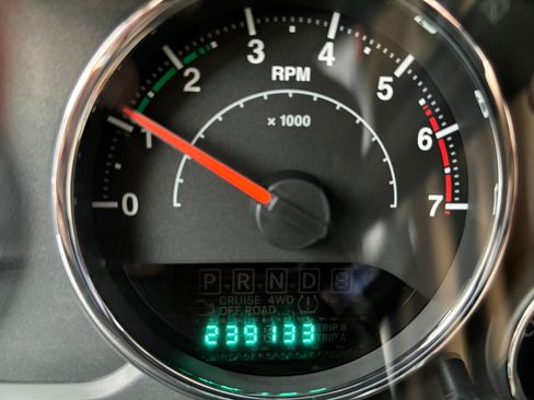 Used 2011 Jeep Wrangler Unlimited Rubicon w/ Trailer Tow Group image 30