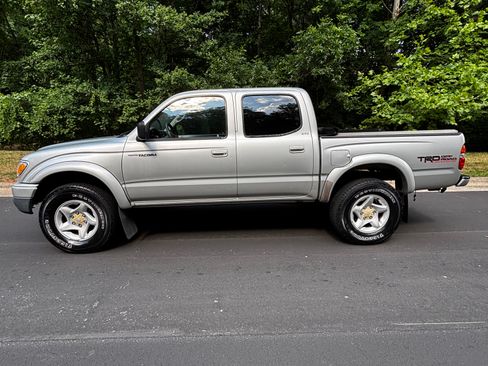 Used 2001 Toyota Tacoma 4x4 Double Cab image 1