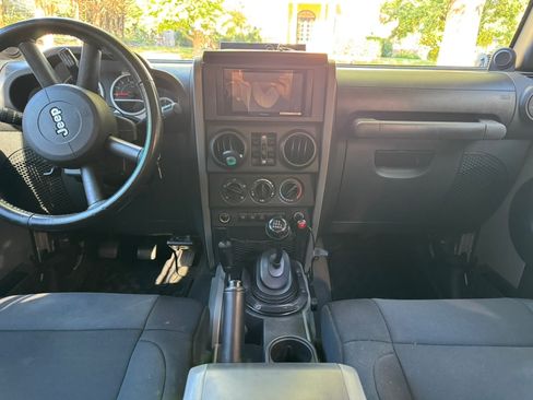 Used 2009 Jeep Wrangler Unlimited Rubicon image 8