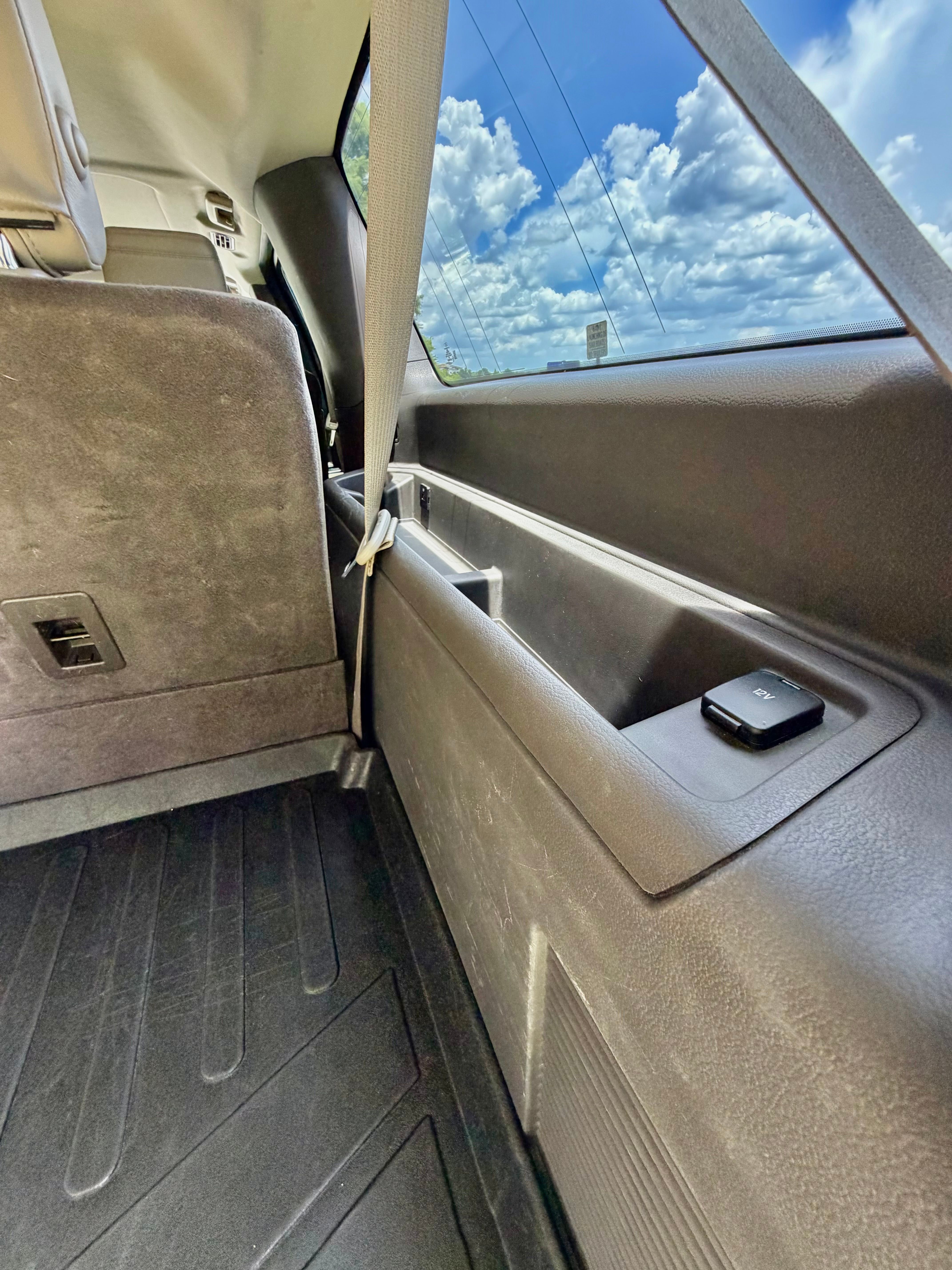 Used 2018 Ford Expedition Max Limited RWD image 23