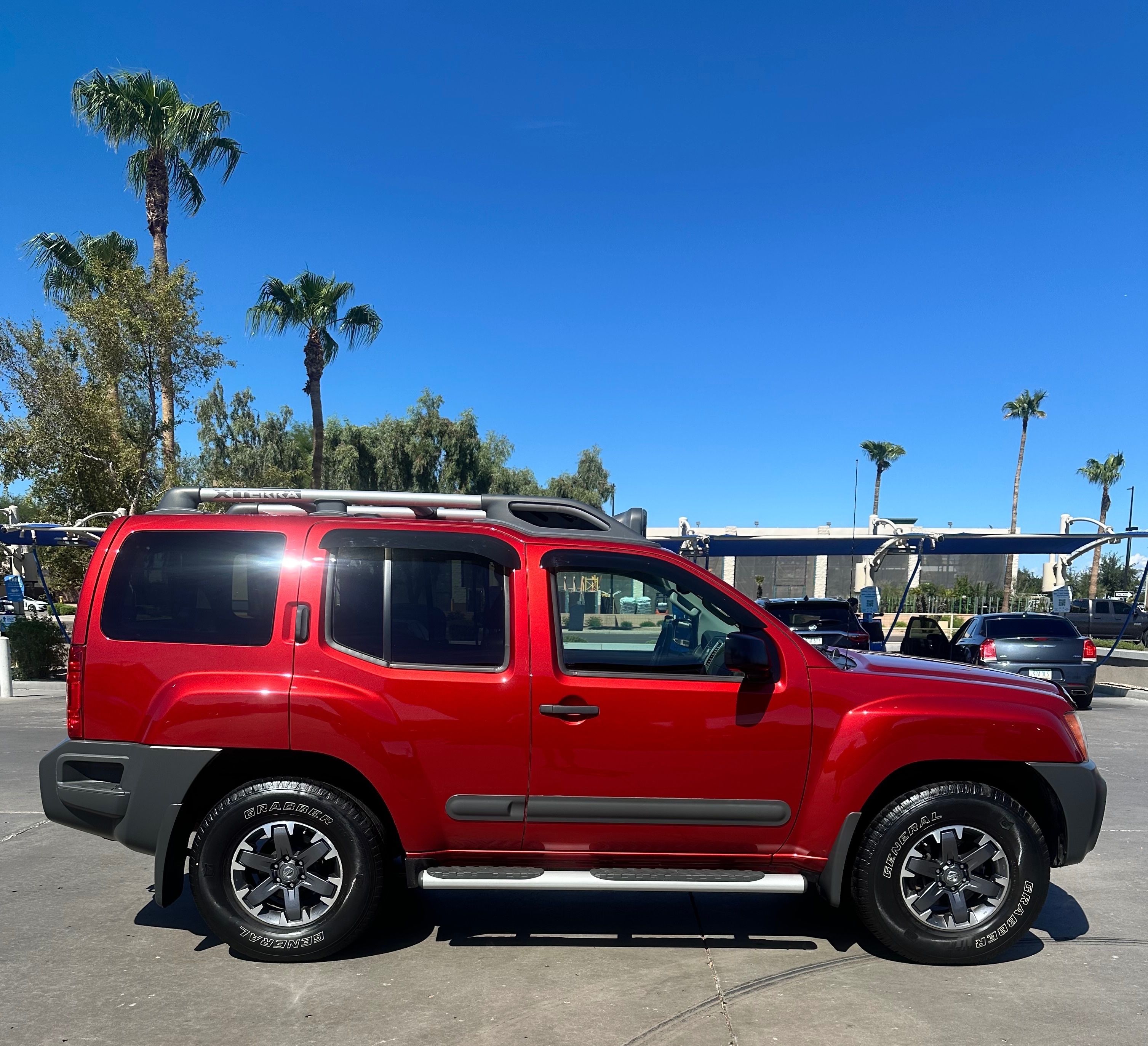 Used 2015 Nissan Xterra PRO-4X w/ Pro-4x Leather Package AWD/4WD image 1