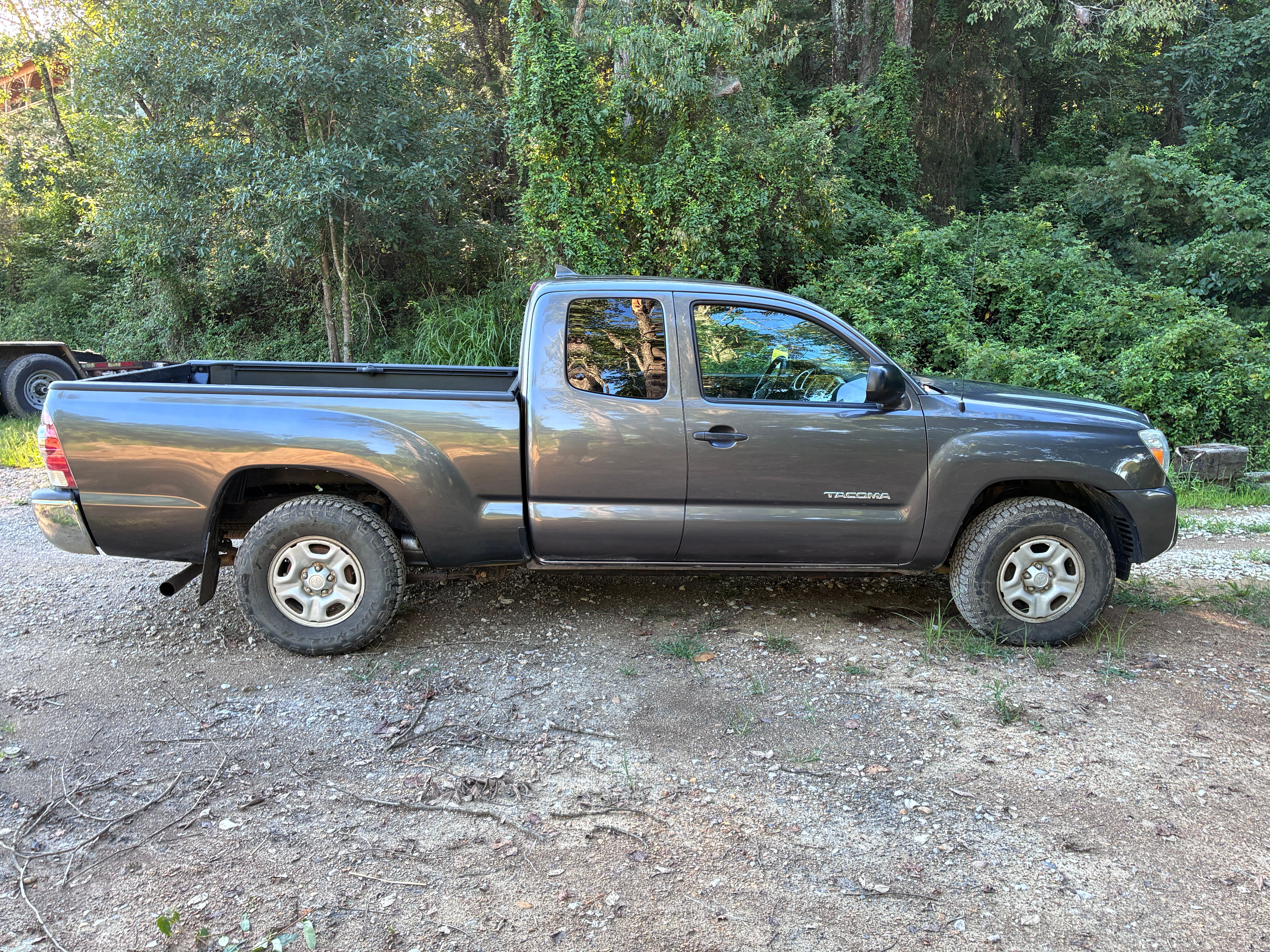 Used 2015 Toyota Tacoma 2WD Access Cab w/ SR5 Package image 1